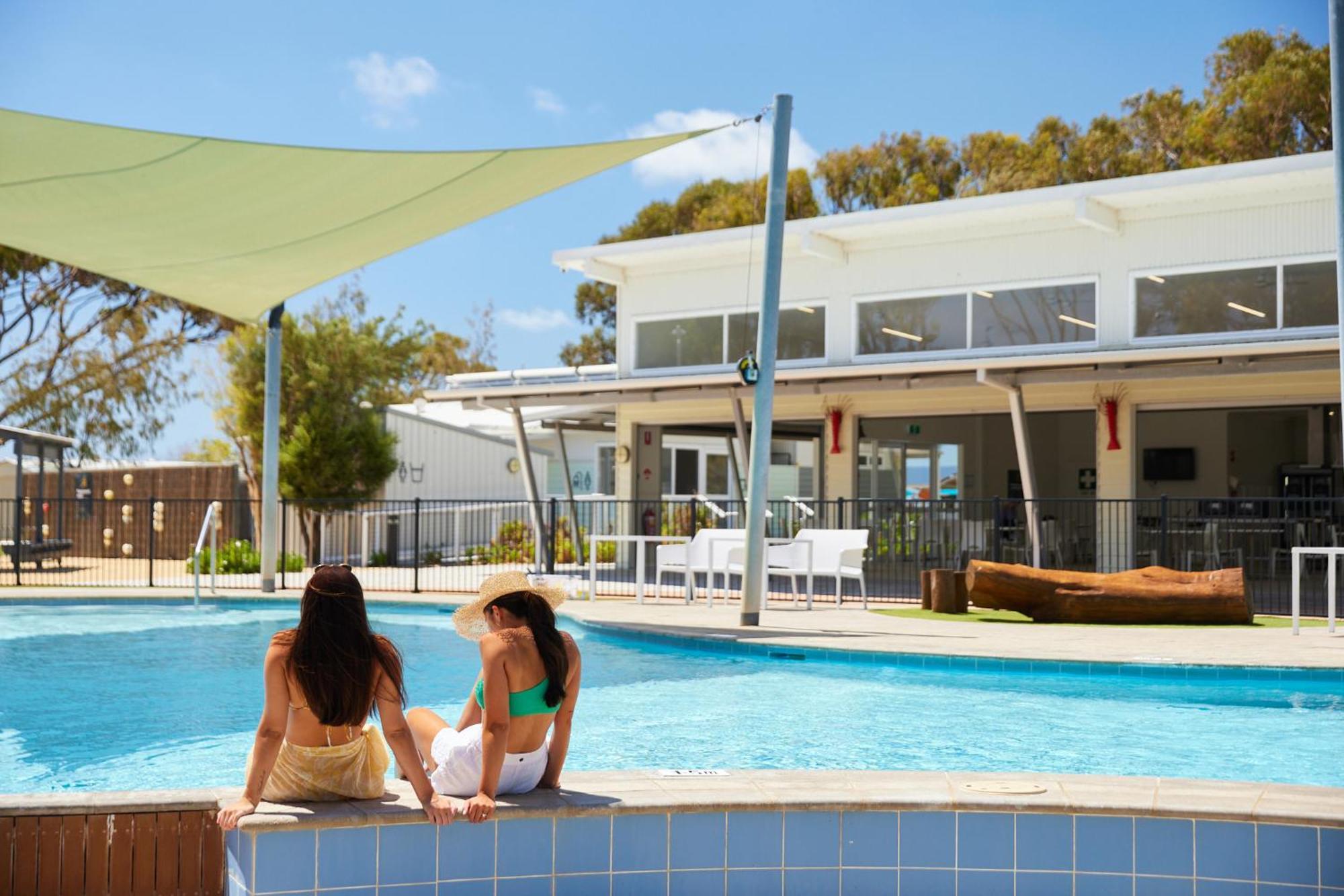 RAC Cervantes Holiday Park Exterior foto