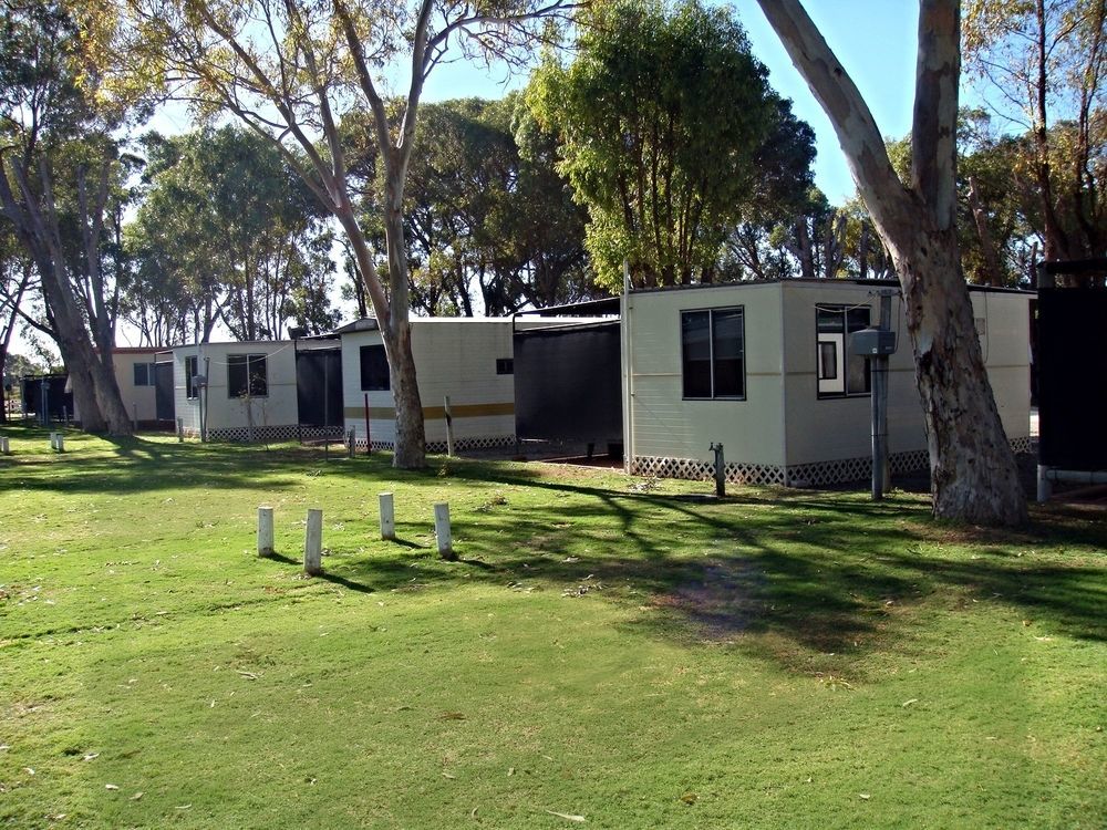 RAC Cervantes Holiday Park Exterior foto
